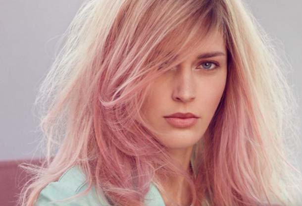 Tonalitat rosa de moda als cabells