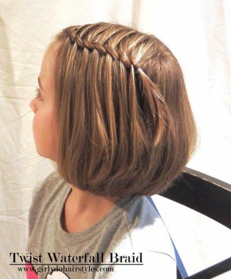 Kısa saçlar için okula saç modeli