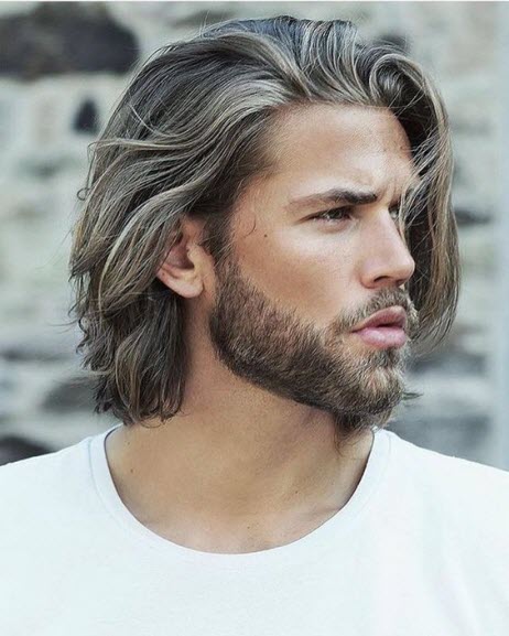 Vyrų kirpimas ilgiems plaukams