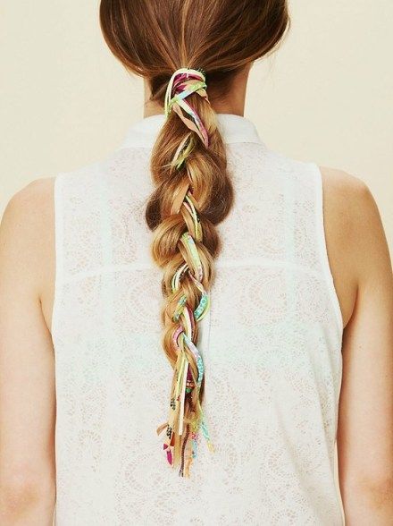 Come legare una sciarpa per capelli meravigliosamente lunga