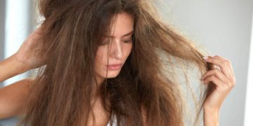 Poröses Haar: Ursachen und Pflege zu Hause